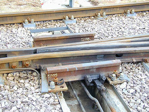 P9044054