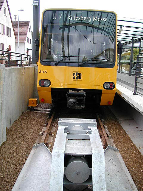 P9044055