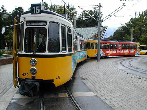 P9044056