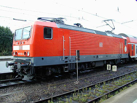 P9054086