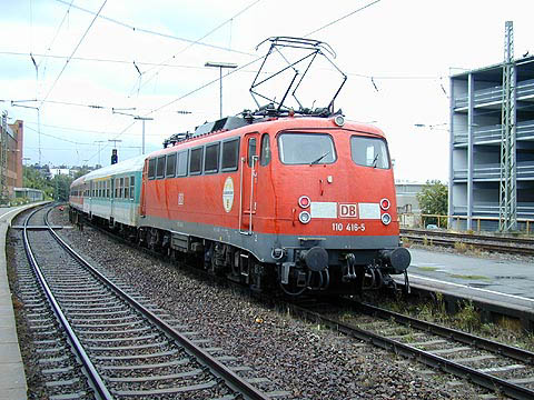 P9054102