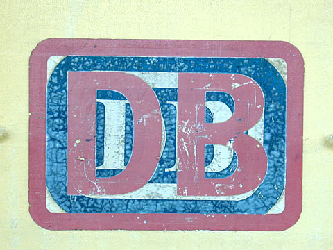 P9037907