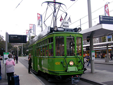 P9037915