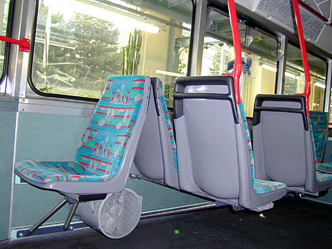 P9037925