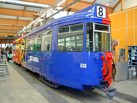 P9037930