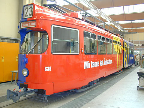 P9037936