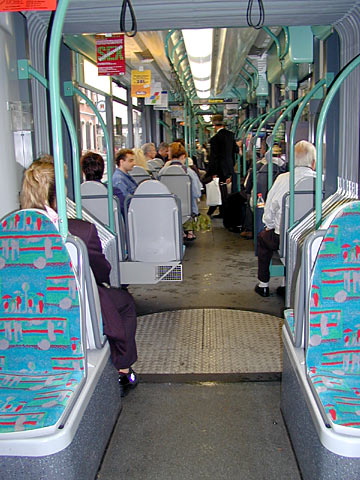 P9037940