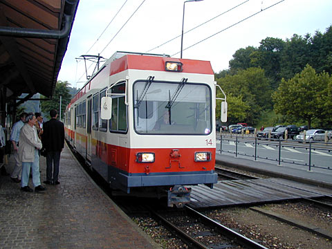 P9037956
