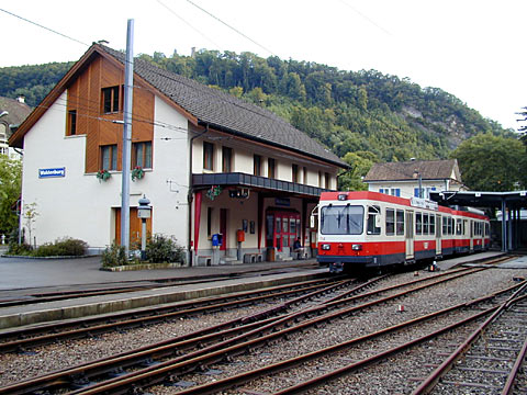 P9037958