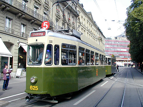 P9047980