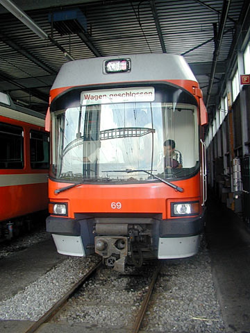 P9047994