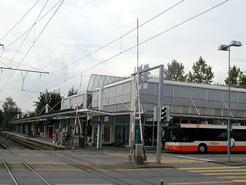 P9048009