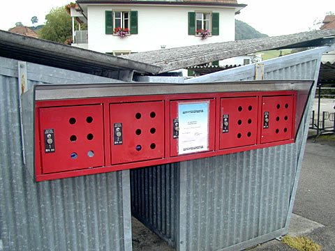 P9048024
