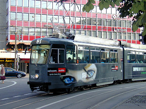 P9058042