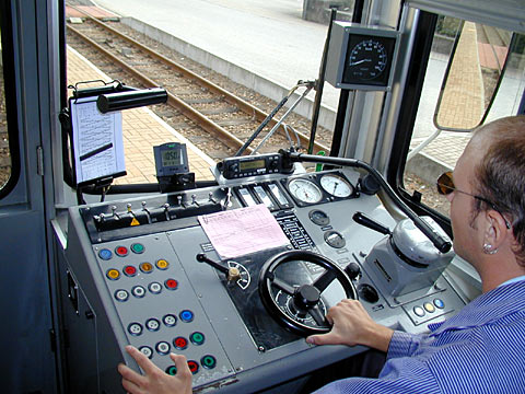 P9058056