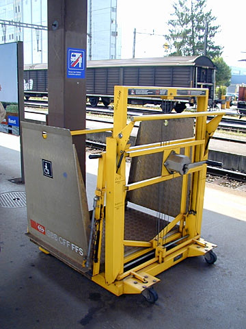 P9058090