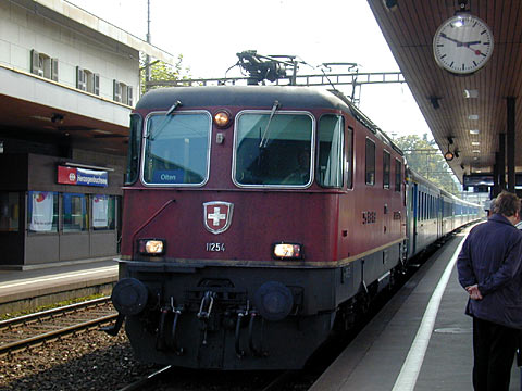 P9058093