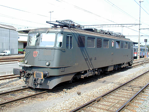 P9058094