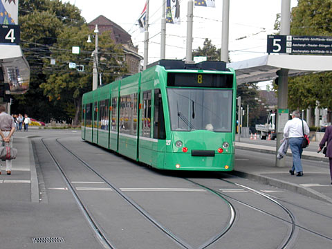 P9058097