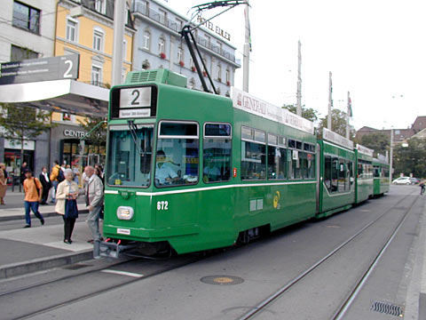 P9058108