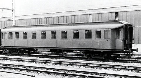 CFL 3023 B4u 