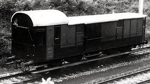 CFL 7073 D3 b
